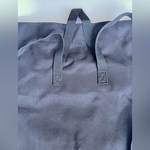 On Cloud Black Backpack - Picture 4 of 10